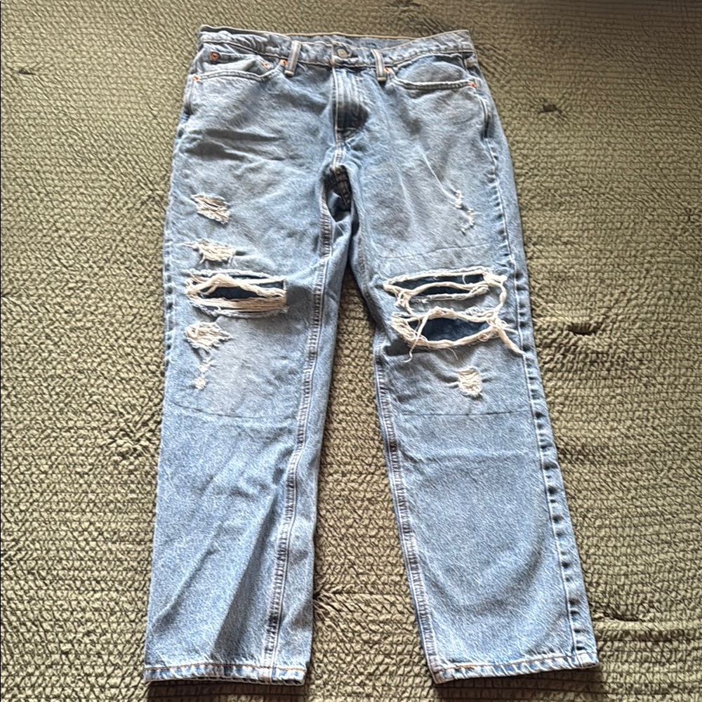 Levi’s 541 Distressed straight leg denim size 32 X 30